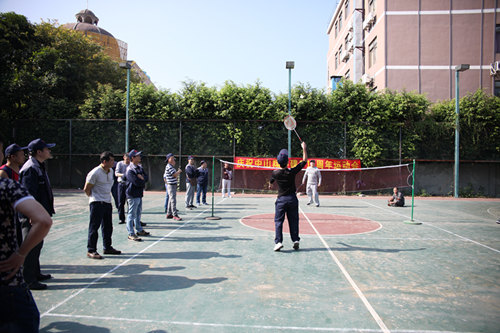 激烈的羽毛球賽場 激烈的羽毛球賽場